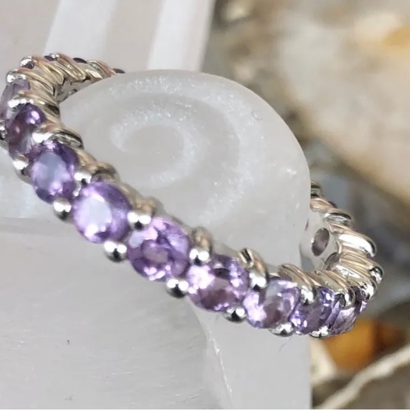 Eternity ring with natural amethysts in sterling silver - Picture 2 of 3